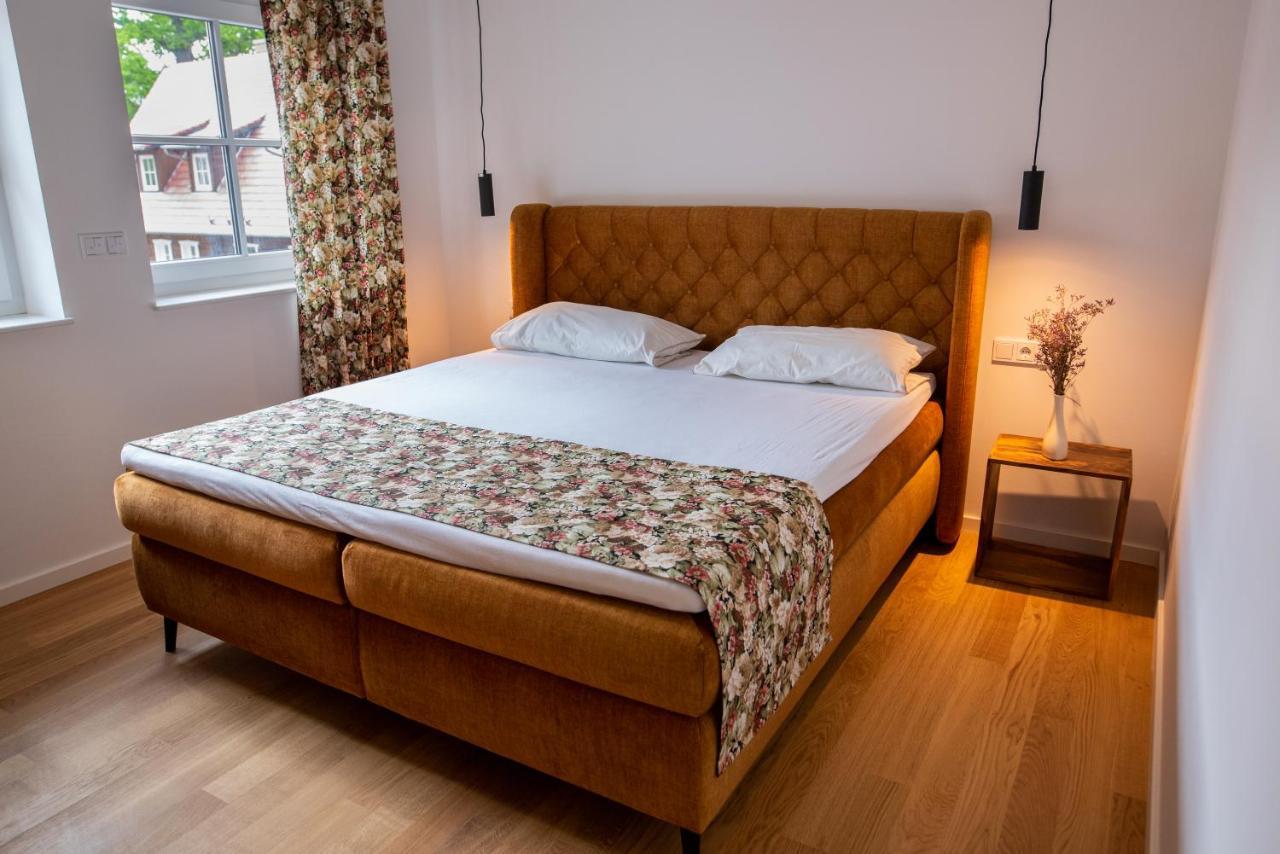 Vierseitenhof Appartements Бург Екстериор снимка
