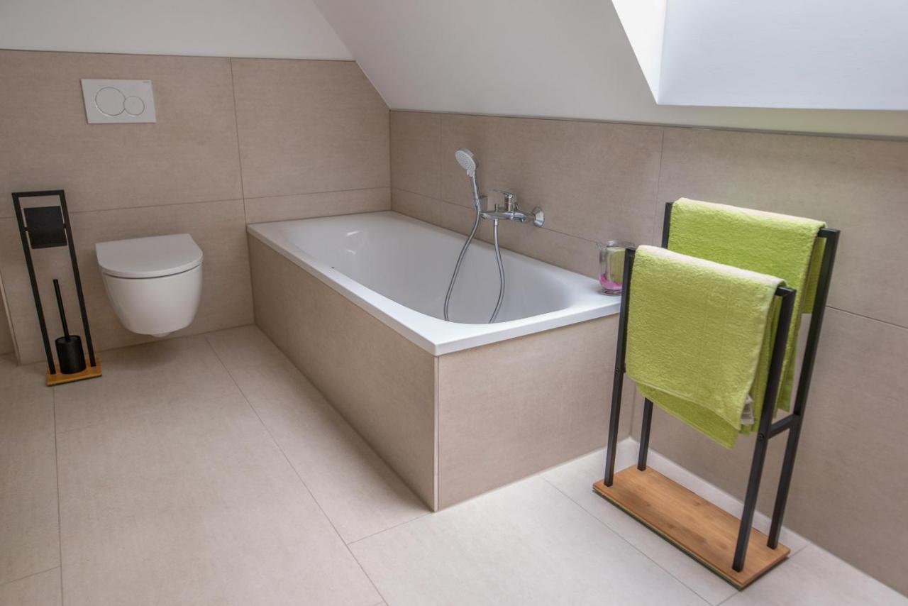Vierseitenhof Appartements Бург Екстериор снимка